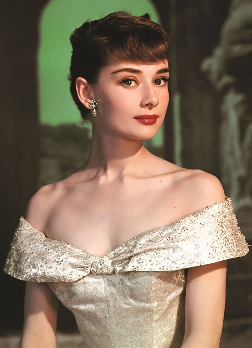 Audrey Hepburn: Off-shoulder brocade gown