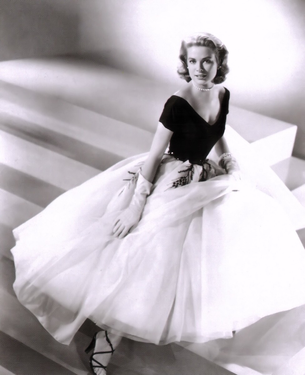 Grace Kelly: Black bodice and tulle skirt