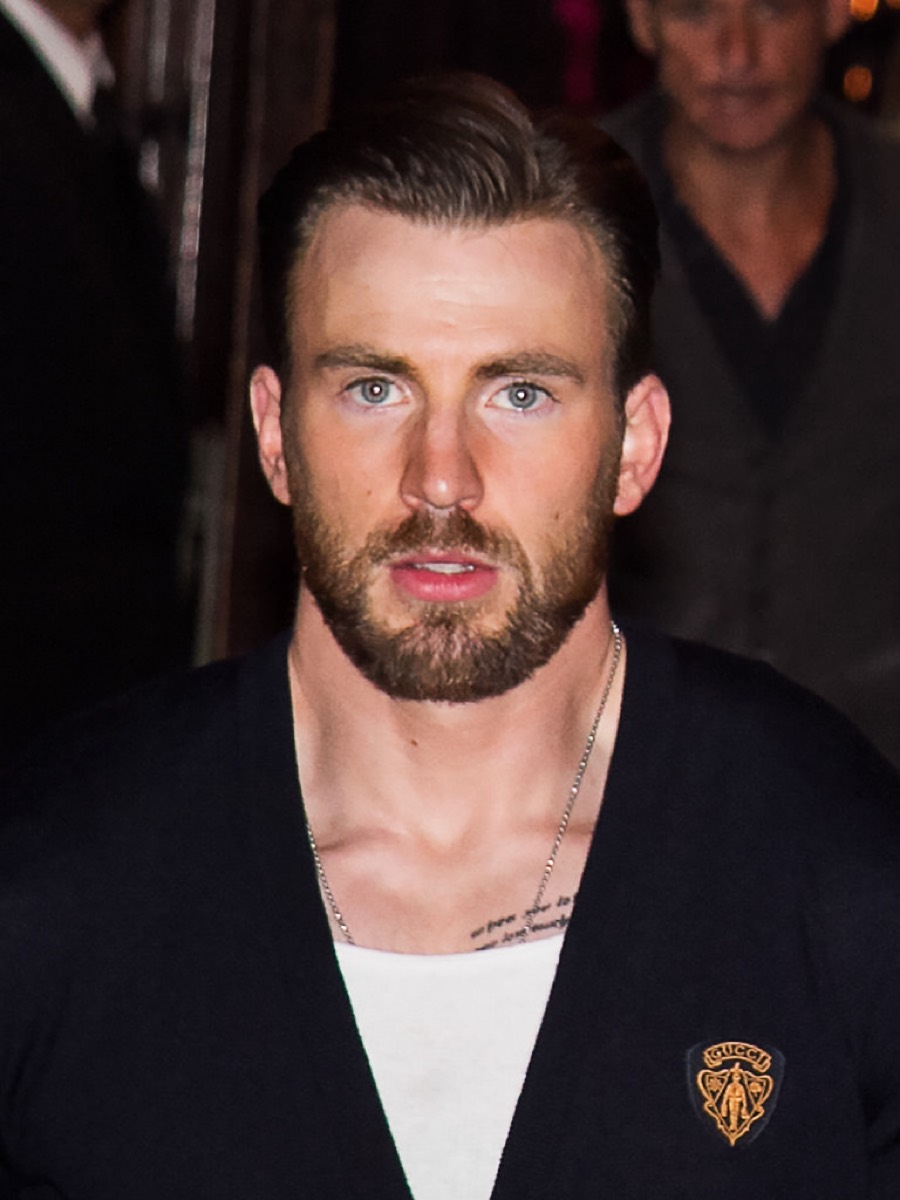 Chris Evans: Black cardigan and white tee
