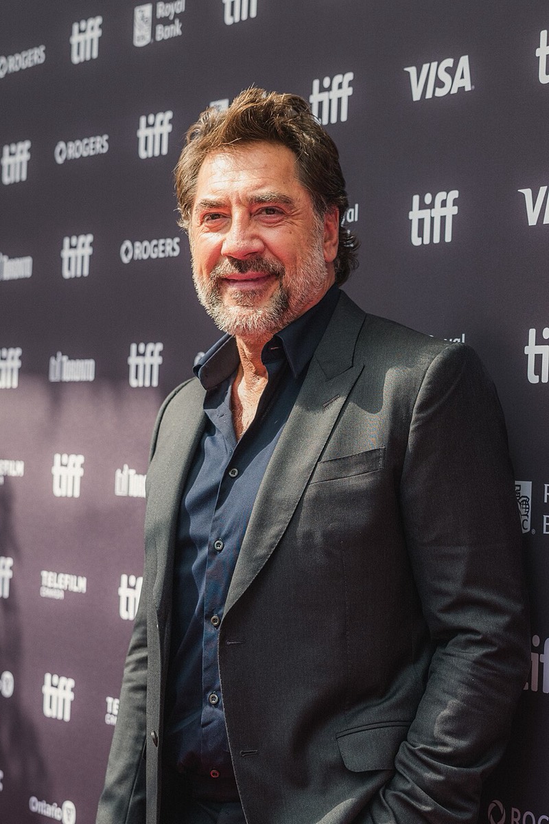 Javier Bardem: Grey suit and navy shirt