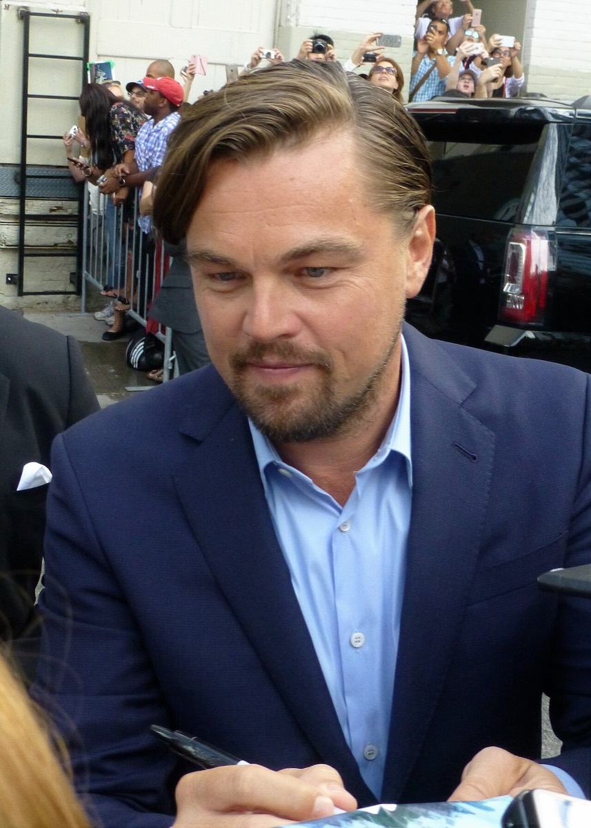 Leonardo DiCaprio: Navy suit and light blue shirt