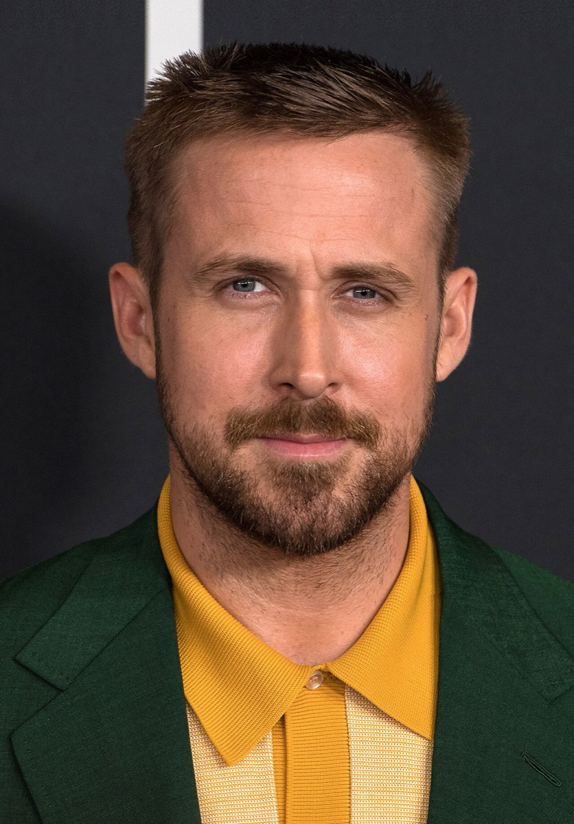 Ryan Gosling: Green jacket and yellow knit polo